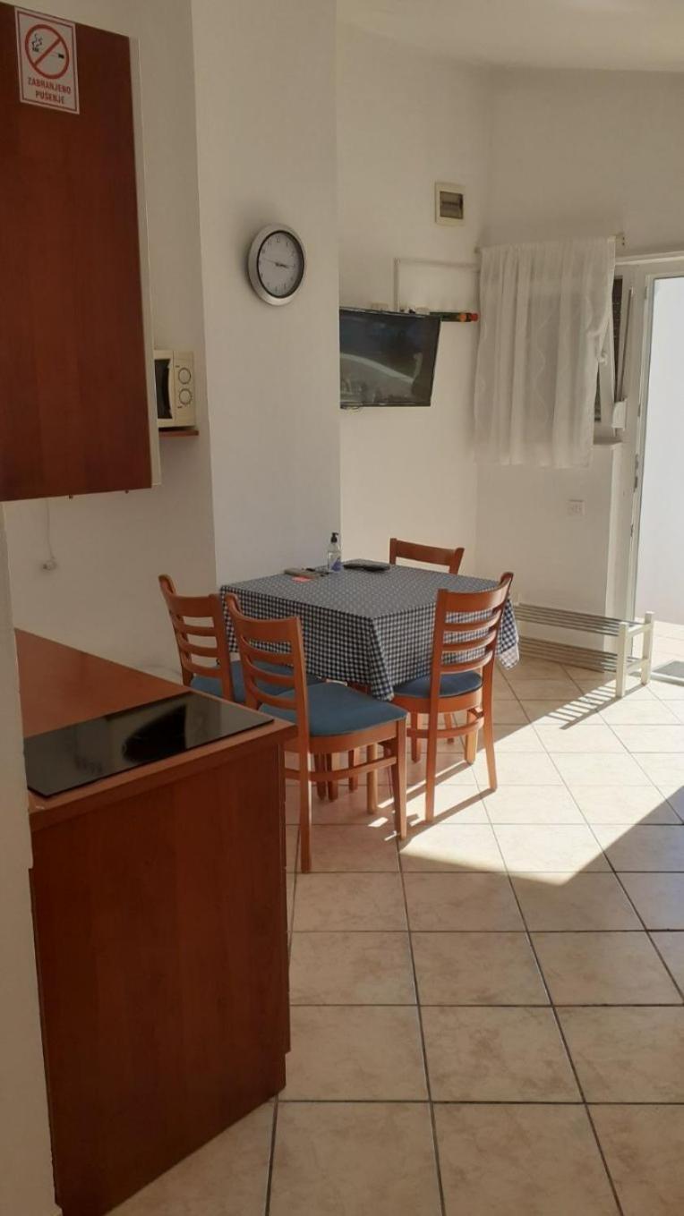 Apartments Dobri - 500M From Beach Nin Buitenkant foto