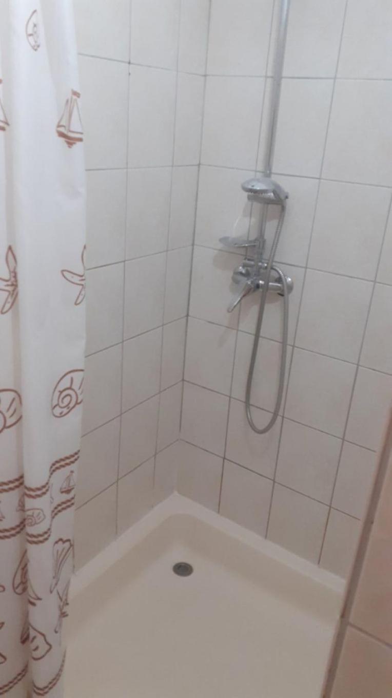 Apartments Dobri - 500M From Beach Nin Buitenkant foto