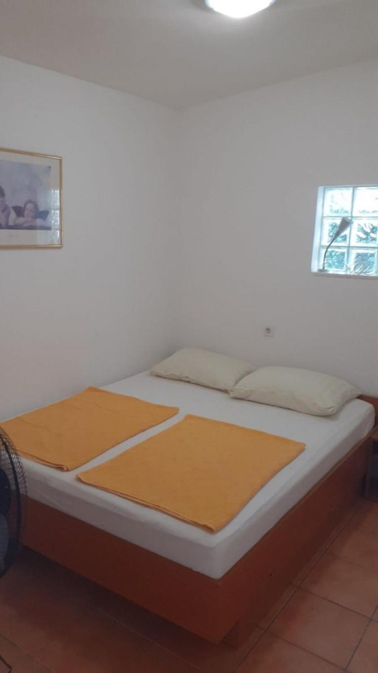 Apartments Dobri - 500M From Beach Nin Buitenkant foto