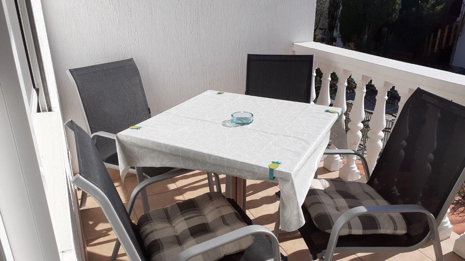 Apartments Dobri - 500M From Beach Nin Buitenkant foto