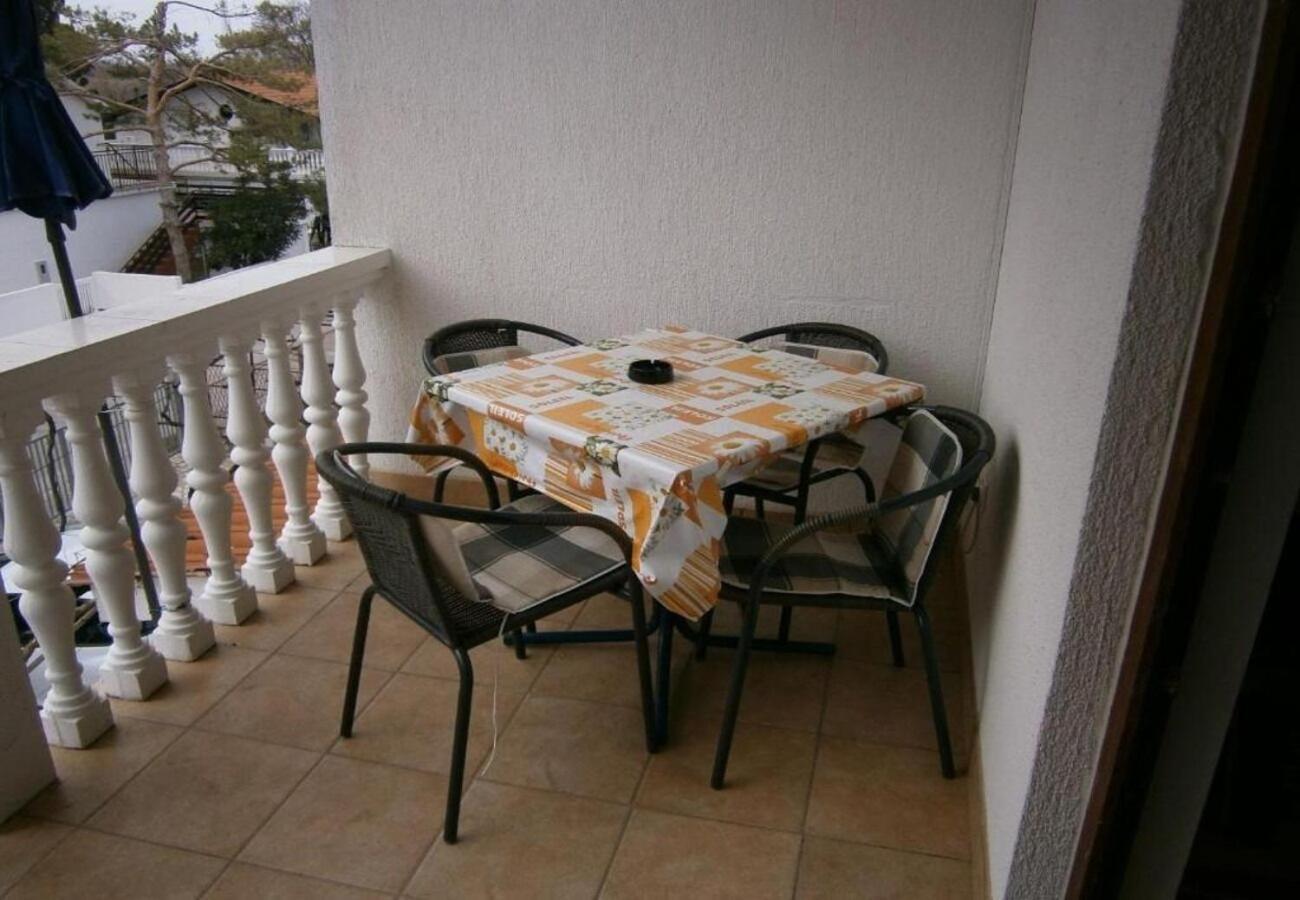 Apartments Dobri - 500M From Beach Nin Buitenkant foto