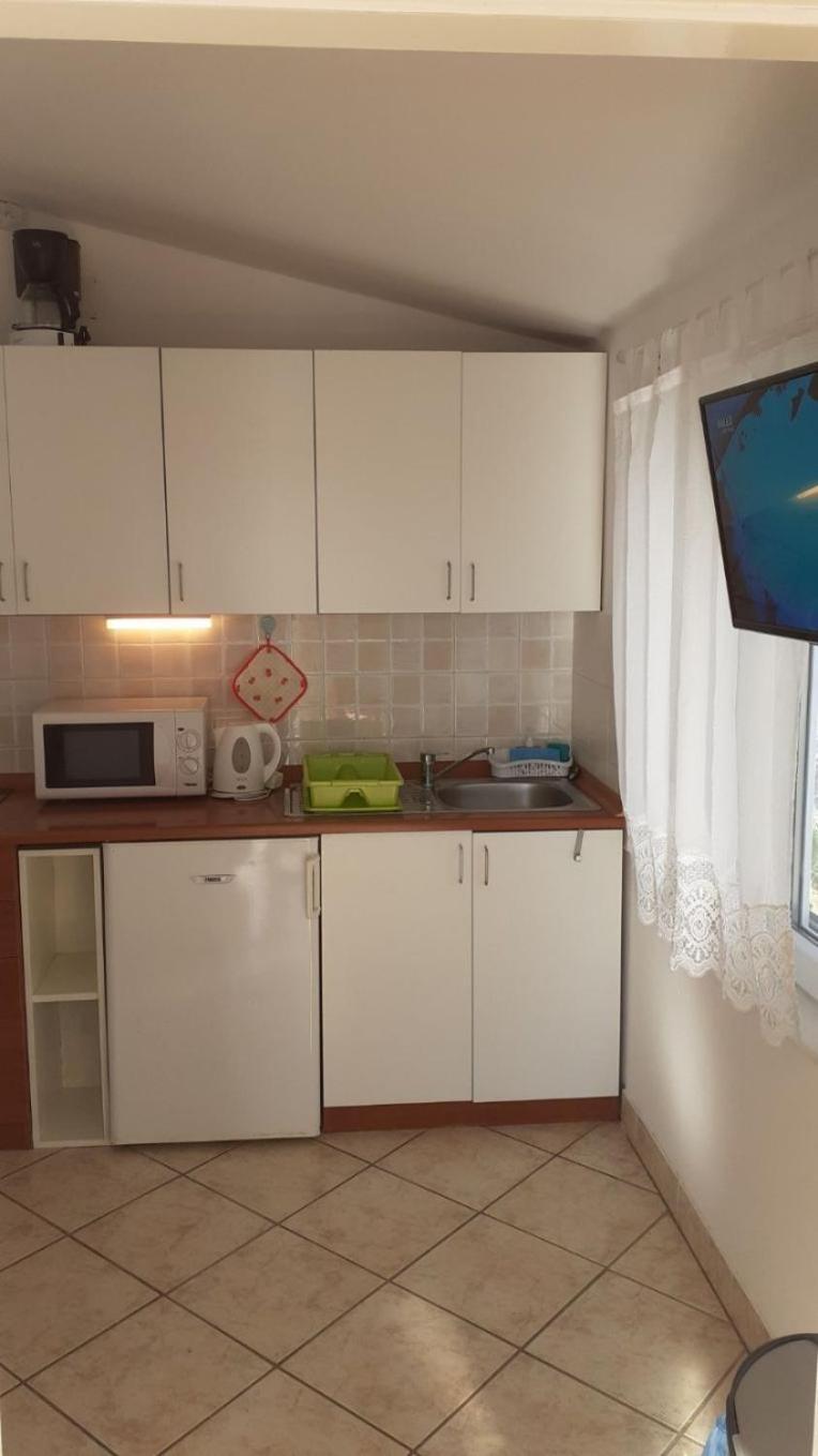 Apartments Dobri - 500M From Beach Nin Buitenkant foto